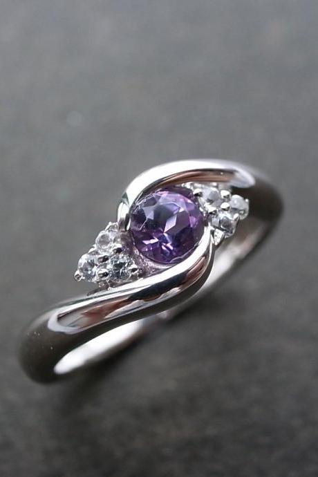Wedding Ring with Amethyst and White Sapphire in 14K White Gold