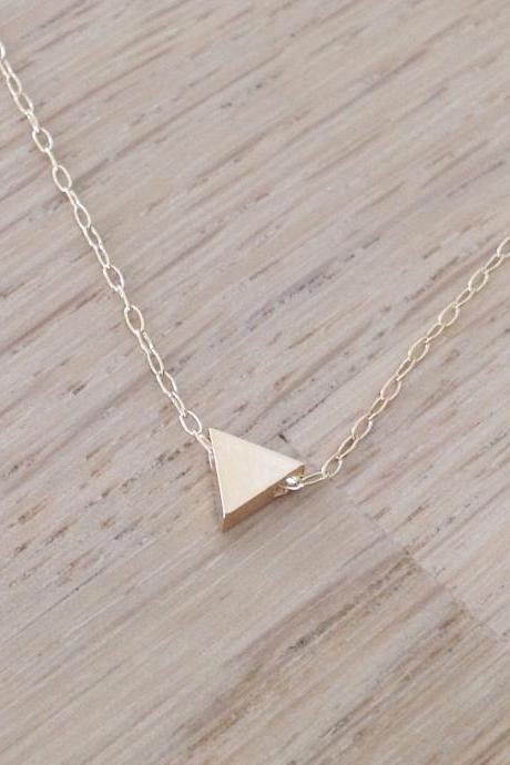 triangle necklace, tiny gold necklace, simple necklace, triangle necklace, geometric jewelry,1 triangle D22