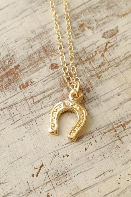 gold necklace, gold horseshoe necklace, simple necklace, everyday necklace, dainty necklace, horseshoe necklace D7