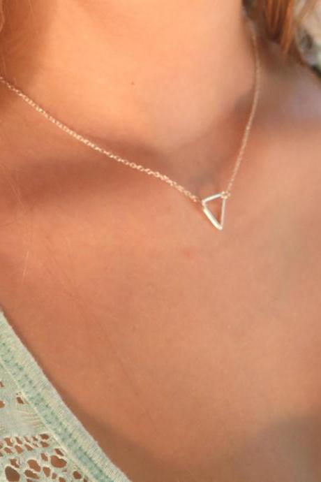 Gold Necklace, Tiny Gold Necklace, Delicate Geometric Necklace, Geo, Dainty Necklace, Triangle Necklace, Geomatric Jewelry, Triangle 018