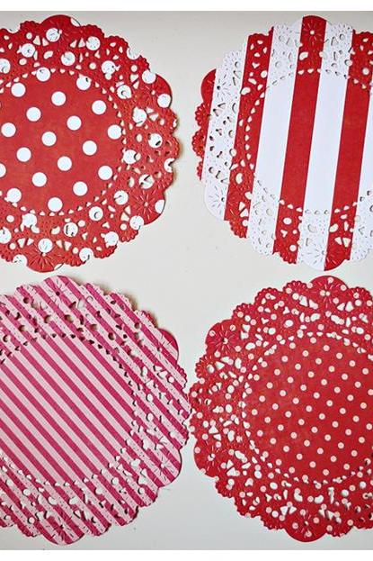 4 Parisian Lace Doily red polka dot & stripe / pack 