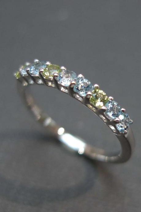 Blue Topaz And Peridot Gemstone Ring In 14 White Gold