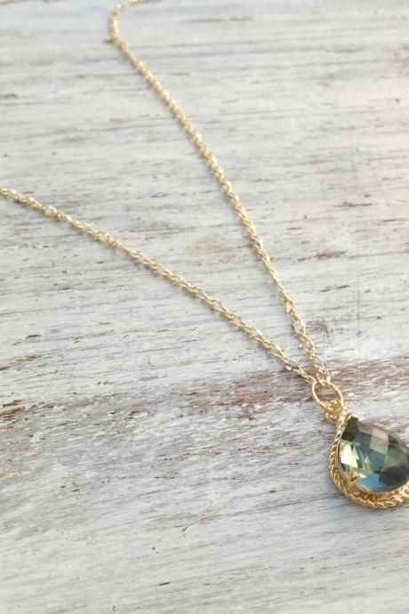 Gold necklace, vintage necklace, teardrop glass stone necklace, everyday necklace, mothe'rs necklace, dainty gold necklace -040