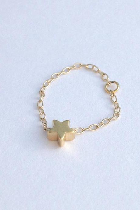 Chain Ring,gold Ring , Star Ring, Gold Filled Chain, Tiny Pendant, Dainty Gold Ring, Thin Ring, Any Size, Gold Star-403