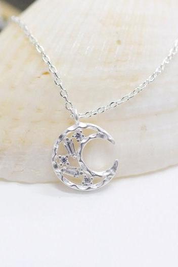 Silver Moon Necklace, crescent moon necklace, crystal moon necklace, Smile Moon Necklace, Tiny crescent moon