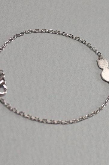 Dainty cat bracelet, everyday jewelry, delicate minimal jewelry
