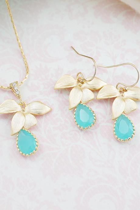 Mint Opal glass drops with gold flower Dangle Earrings and Necklace Jewelry Set Bridesmaid Gifts Bridesmaid Jewelry Weddings Christmas