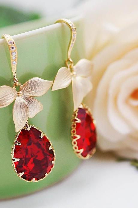 Wedding Jewelry Bridal Earrings Bridesmaid Earrings Matte gold plated leaf charm with Siam Red Swarovski Tear drops