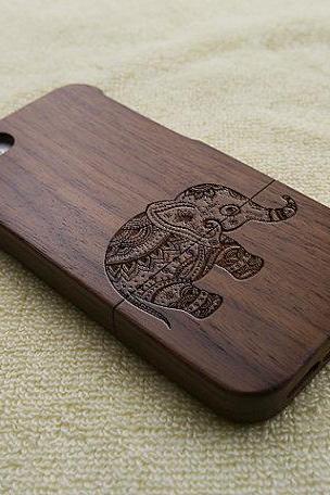Wood iPhone 5 case, wood iPhone 5S case, wooden iPhone 5 case, cheerful elephant iPhone 5S case, wooden iPhone case