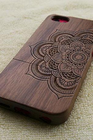 mandala iPhone 5C case, wood iPhone 5C case, mandala iPhone 5C case, floral iPhone 5C case, wooden iPhone case