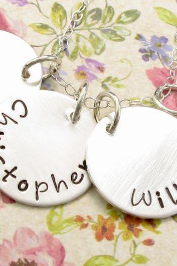 Mommy Necklace - Childrens Name Necklace - Personalized jewelry for moms - Necklace for moms