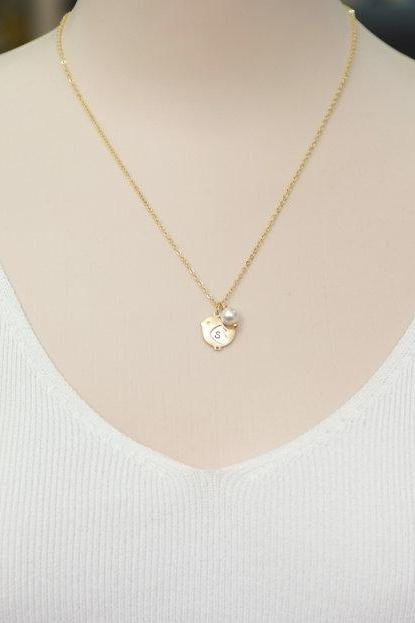 Baby Chick necklace, Personalized initial, Bird Necklace,initial bird,Swarovski Pearl And Bird Necklace, Love Necklace, For Mom, baby shower