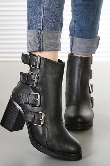 Black Back Zip Design Chunky Heel Winter Boots