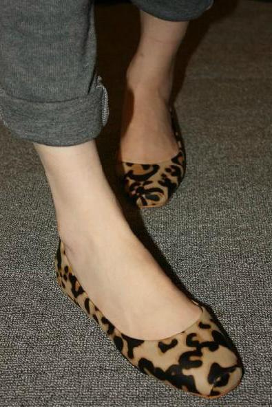 Square Toe Leopard Flat Shoes