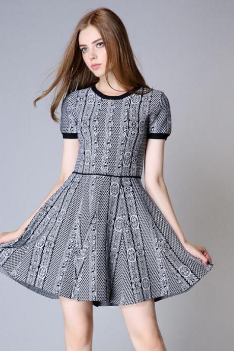 Hit color knit dress