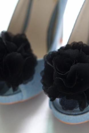 1 pair (Set of 2) Black Chiffon flower shoe clips for bridal wedding /Choose your color