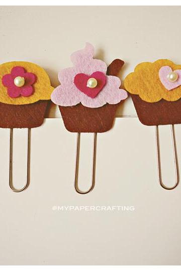 3 cupcake felt paper clips 