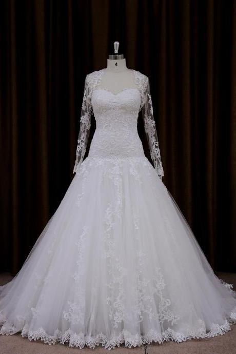 Charming Tulle Sweetheart Ball Gown Wedding Dress With Long Sleeves Jacket