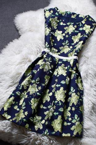 Fashion Sleeveless Vest Embroidered Dress #we32107po