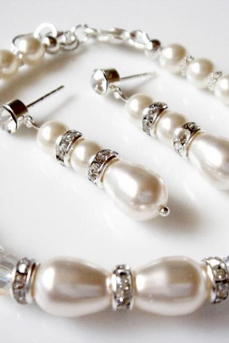 Clara Classic Elegant Swarovski Crystal Bracelet and Earrings Bridesmaid Set