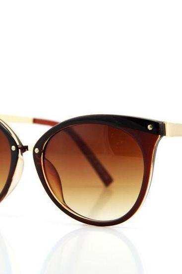 Brown Framed Cat-Eye Sunglasses Featuring Brown Coloured Lenses