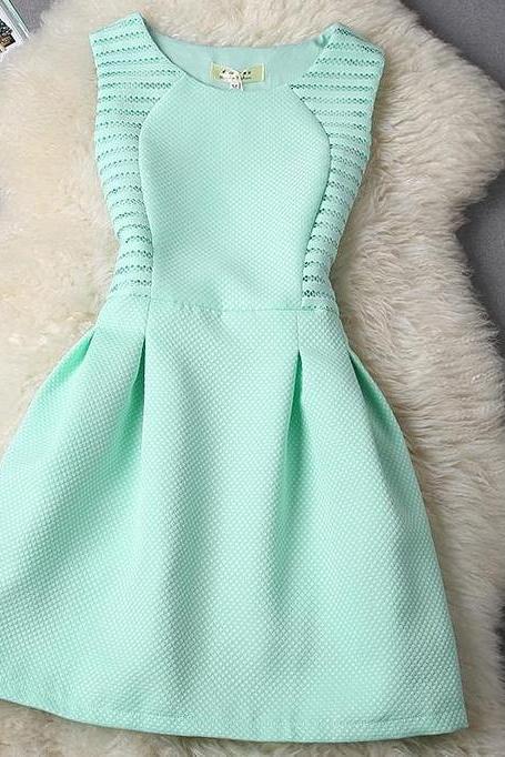 Cute Pure Color Show Body Dress