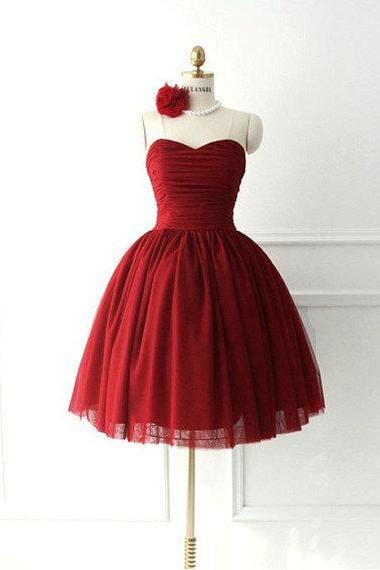 Simple Dark Red Tulle Sweetheart Short Prom Dress Ball Gown Burgundy Homecoming Dress Mini Length Party Gown Bridesmaid Dress Cocktail Dresses