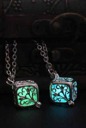 Shipping Glowing Wish Tree Necklace, Vintage Locket Necklace, Glow In The Dark, Birthday Gift