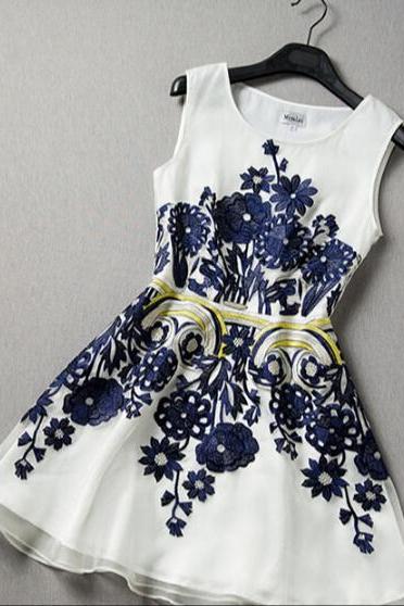 2015 summer Slim Sleeveless Embroidered Organza Dress