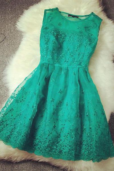 Elegant Green Embroidery Organza Sheath/Column Round Neckline Mini Dress Party Dress Bridesmaid Dress Graduation Dress