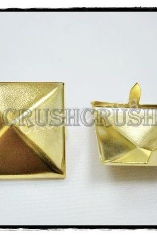  10pcs 25mm GOLD PYRAMID Studs Goth Biker Studded Leather Craft S325