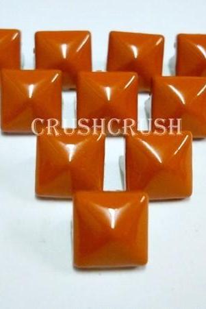  50pcs 8mm Orange PYRAMID Studs Punk Rock Biker Spikes spots EMO S1108