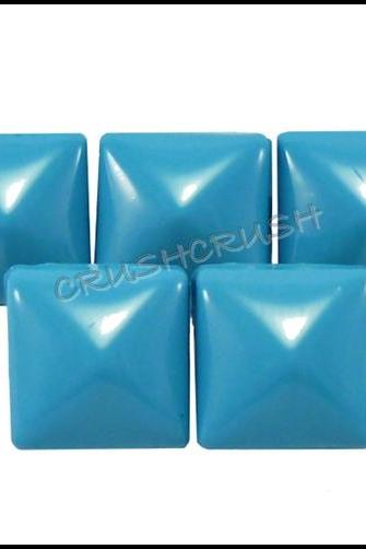  50pcs 11mm inches Light blue Color Pyramid Stud Punk Rock Biker Spikes spots EMO S1511