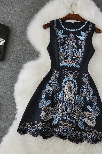 Fashion Embroidered Vest Dress Jacquard Cultivate One's Morality Dress