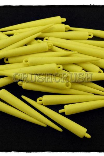  30pcs 2 inches (52mm) Yellow Basketball Wives Spikes Charms Pendants Beads F479