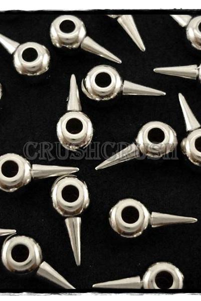  100pcs Silver Spikes Beads Charms Pendants Made of Acrylic X70