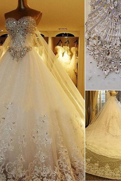 2015 Retro Luxury Wedding Gowns Bride Dresses Crystals Cathedral Wedding Dresses Veil Garden Wedding Bridal Gowns