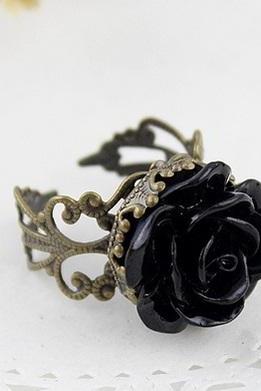 Vintage Jewelry Bronze Alloy Gothic Black Rhinestone Rose Rings For Women Oe