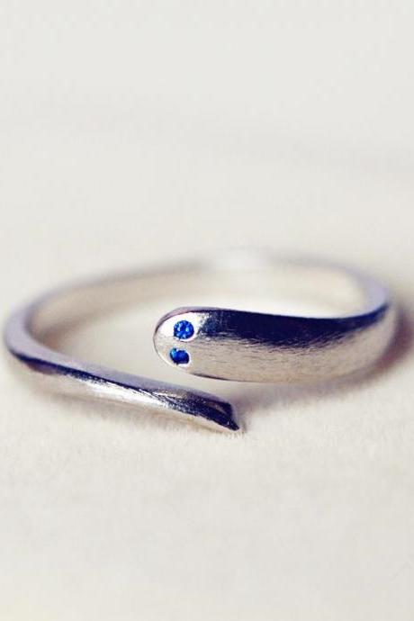 Hot sale Original Simple Mosaic Sapphire Eyes Serpentine 925 Silver Opening Ring