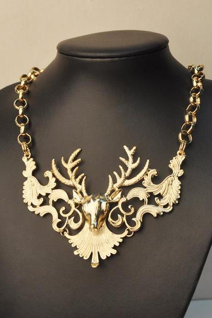 Gorgeous Deer Pendant Necklace