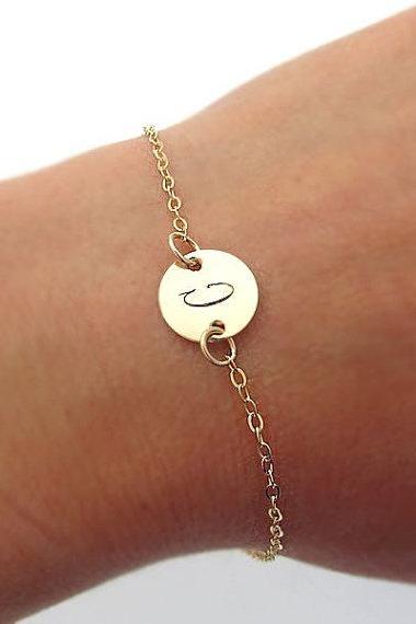Gol Initial Bracelet - Minimalist Gold Filled Bracelet - Personalized Bracelet for her - Initial Disc Braceelt - Engraved Letter Bracelet
