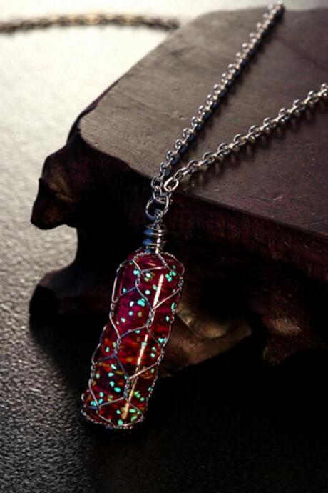 Pretty Cylindrical Luminous Necklace Glow In The Dark Crystal Necklace Pendant HOT Jewelry-MSP0012