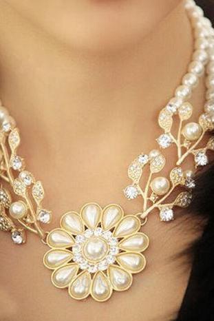 New Crystal Pearl Flower Pendant Choker Statement Bib Chain Collar Necklace Gift