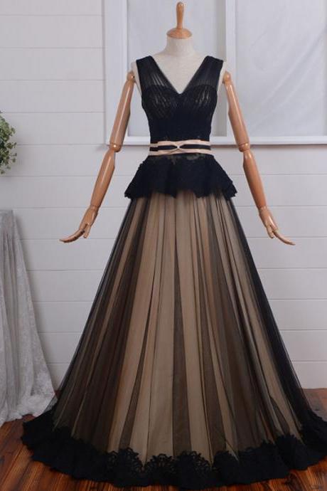 2015 Black Tulle And Applique Wedding Gowns ,cute V Neck Dress For Wedding Party In Stock,latest Simple Bridal Dresses Affordable V-neck/ Black