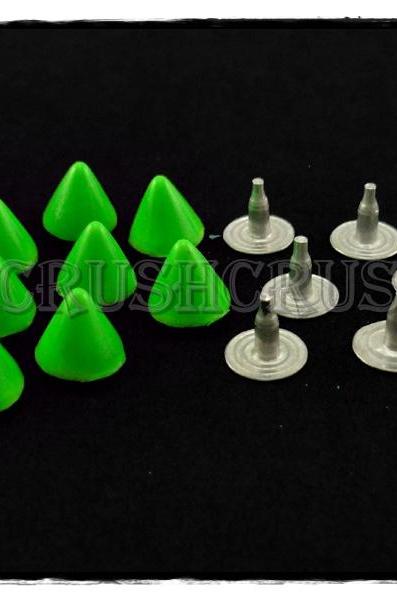 15pcs 8mm Hot Green Cone SPIKES RIVETS Studs Dog Collar Leather Craft RV895