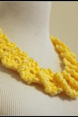 Crochet Flower Necklace Yellow