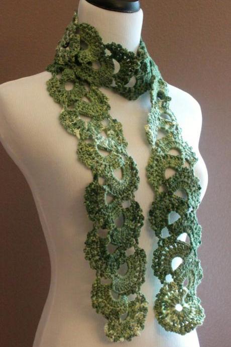 Womens Crochet Scarf Queen Annes Lace Ombre Varigated Multicolor Green