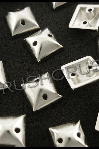  200pcs 8mm Silver Acrylic Pyramid Square Beads Metal Spike Spacers Sewing on Stud Nailhead F620