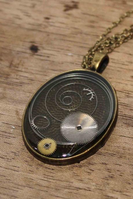 Pretty Steampunk Style Pendant From Vintage Watch Parts
