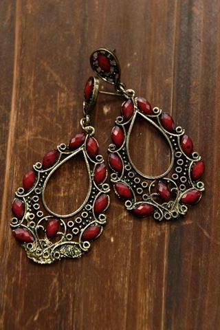 Vintage Earrings - Ruby Stone